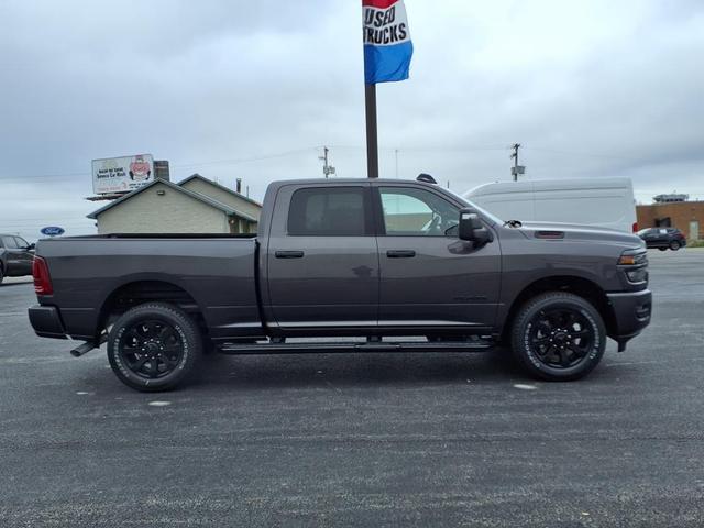 Photo of 2025 Granite Crystal Met. Clea RAM 2500