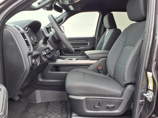 Photo of 2025 Granite Crystal Met. Clea RAM 2500