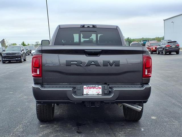 Photo of 2025 Granite Crystal Met. Clea RAM 2500