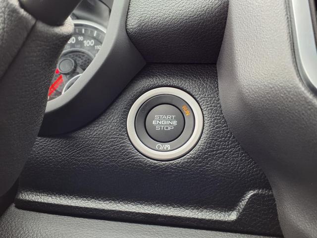 Photo of 2025 Granite Crystal Met. Clea RAM 2500