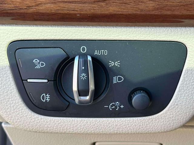 Photo of 2023 Ibis White Audi Q5