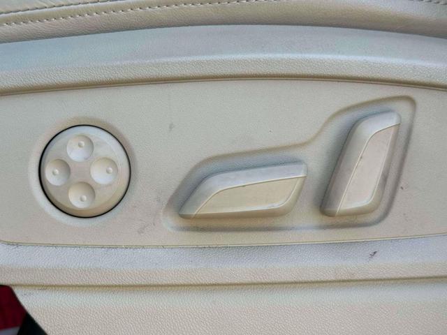 Photo of 2023 Ibis White Audi Q5