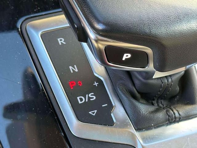 Photo of 2023 Ibis White Audi Q5