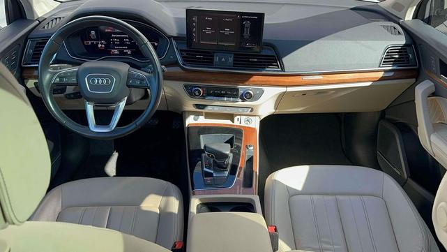 Photo of 2023 Ibis White Audi Q5