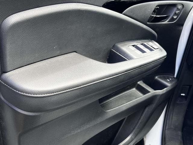 Photo of 2022 Platinum White Pearl Honda Passport