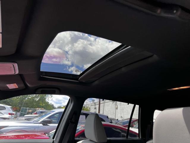 Photo of 2022 Platinum White Pearl Honda Passport