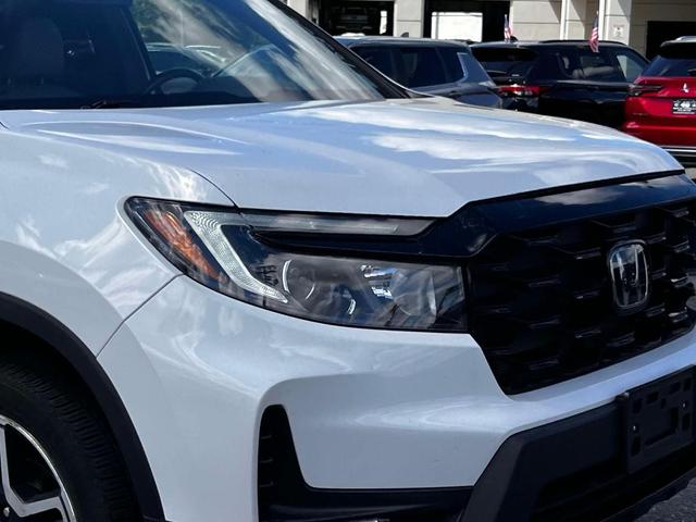 Photo of 2022 Platinum White Pearl Honda Passport
