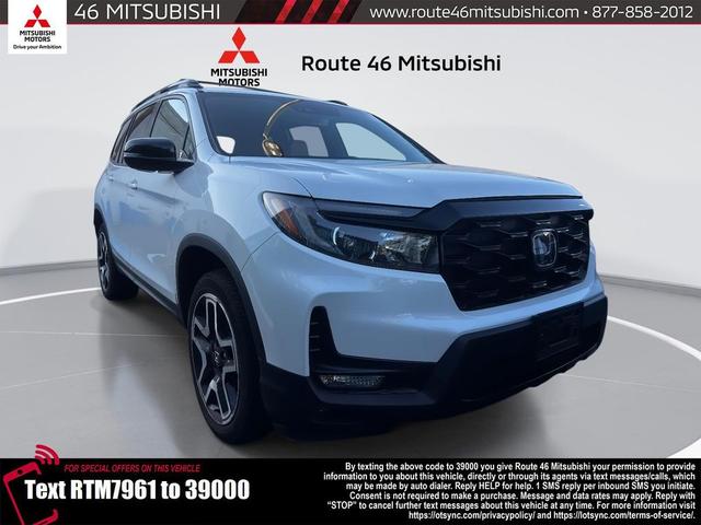 Photo of 2022 Platinum White Pearl Honda Passport
