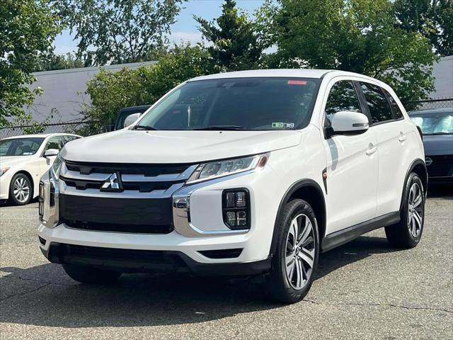 Photo of 2020 Pearl White Mitsubishi Outlander Sport