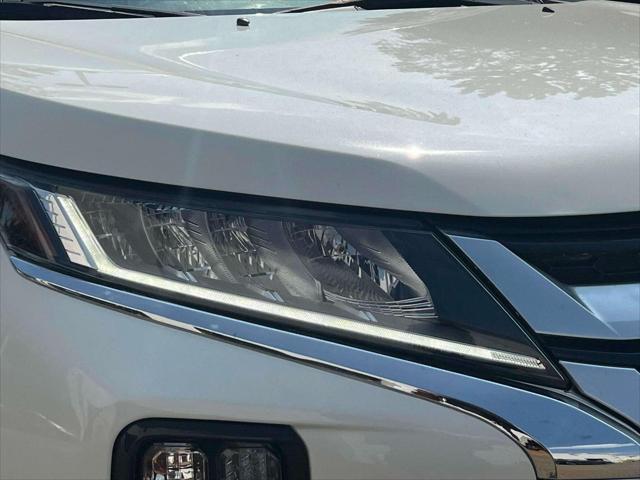 Photo of 2020 Pearl White Mitsubishi Outlander Sport