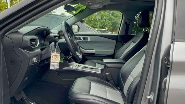 Photo of 2022 Carbonized Gray Metallic Ford Explorer