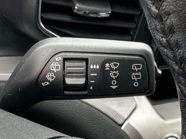 Photo of 2022 Carbonized Gray Metallic Ford Explorer