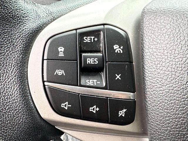 Photo of 2022 Carbonized Gray Metallic Ford Explorer