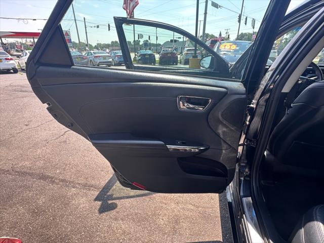 Photo of 2018 BLACK Toyota Avalon
