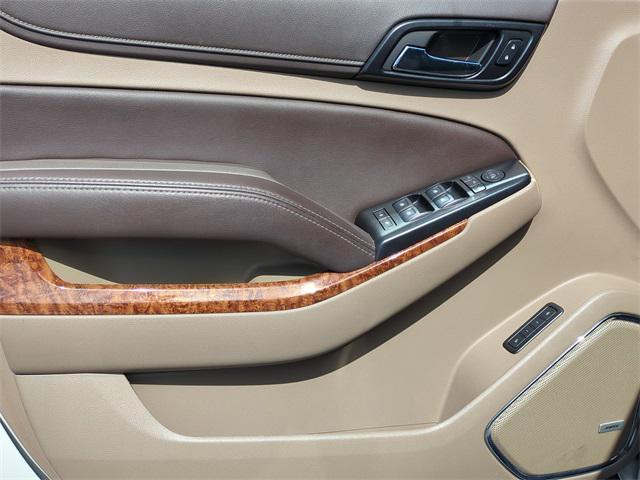 Photo of 2020 Iridescent Pearl Tricoat Chevrolet Tahoe
