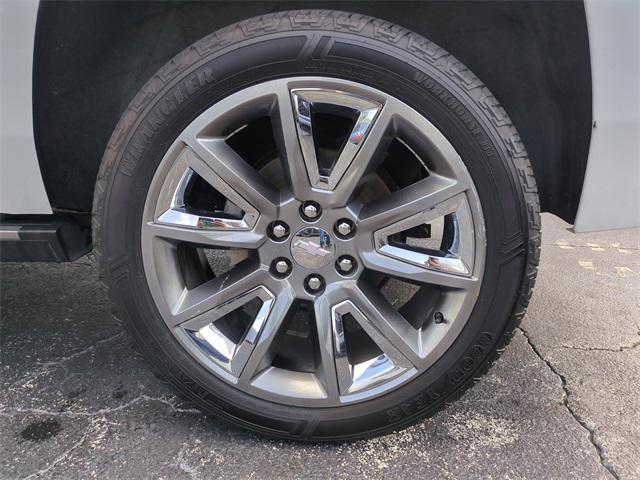 Photo of 2020 Iridescent Pearl Tricoat Chevrolet Tahoe