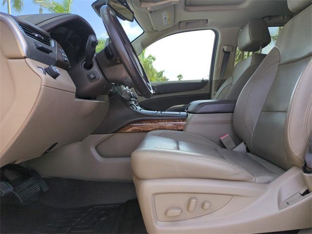 Photo of 2020 Iridescent Pearl Tricoat Chevrolet Tahoe