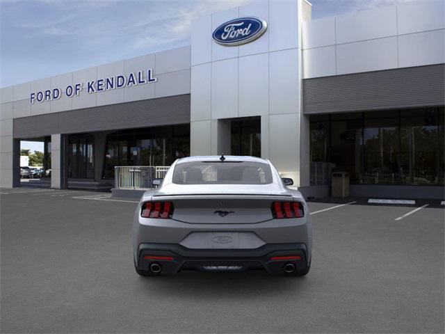 Photo of 2025 Gray Metallic Ford Mustang