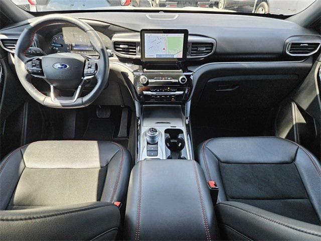 Photo of 2022 Star White Metallic Tri-Coat Ford Explorer