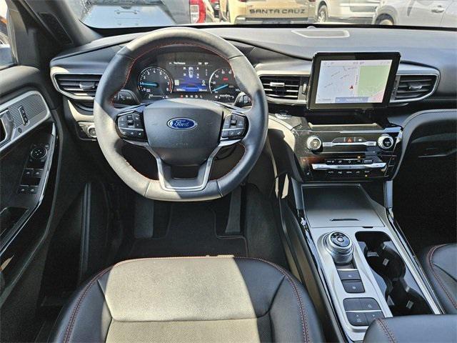 Photo of 2022 Star White Metallic Tri-Coat Ford Explorer