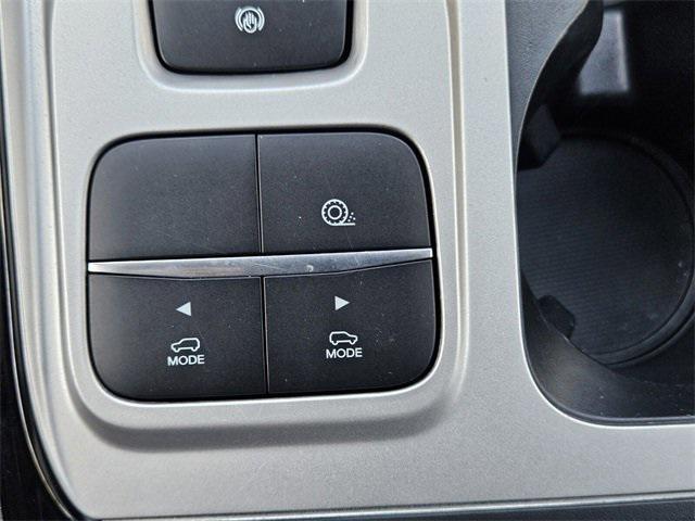Photo of 2022 Star White Metallic Tri-Coat Ford Explorer