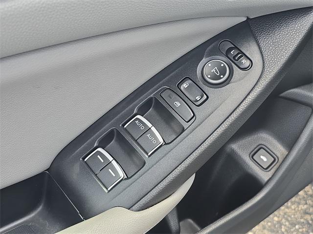 Photo of 2018 Lunar Silver Metallic Honda Accord