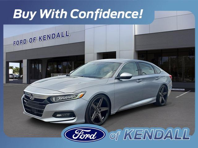 Photo of 2018 Lunar Silver Metallic Honda Accord