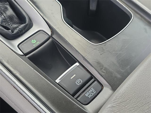 Photo of 2018 Lunar Silver Metallic Honda Accord