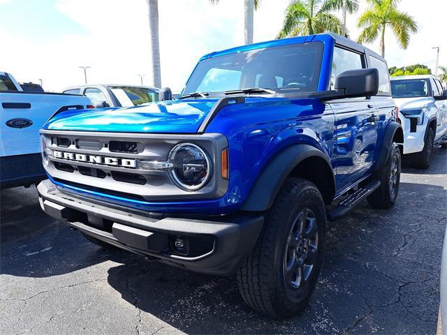 Photo of 2023 Velocity Blue Metallic Ford Bronco