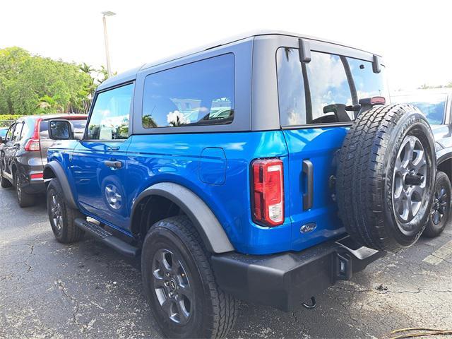 Photo of 2023 Velocity Blue Metallic Ford Bronco