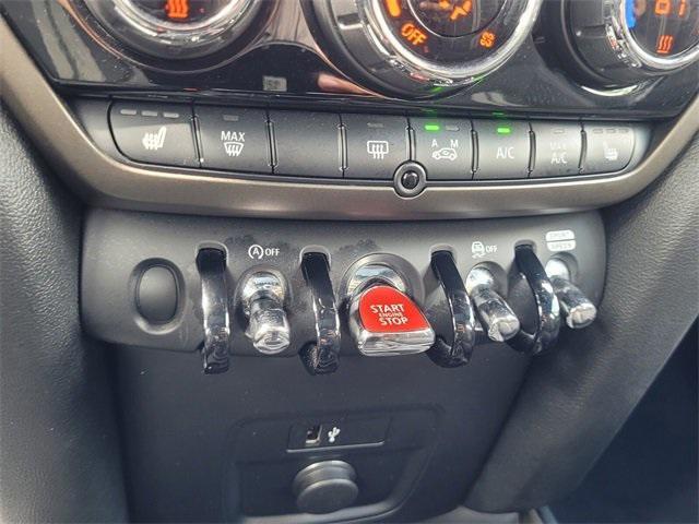 Photo of 2022 Midnight Black Metallic MINI Countryman
