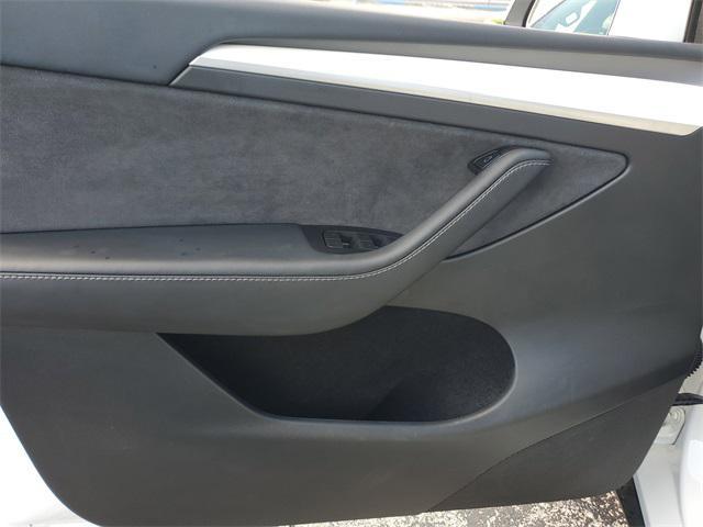 Photo of 2024 Pearl White Multi-Coat Tesla Model Y