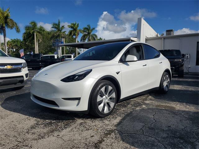 Photo of 2024 Pearl White Multi-Coat Tesla Model Y