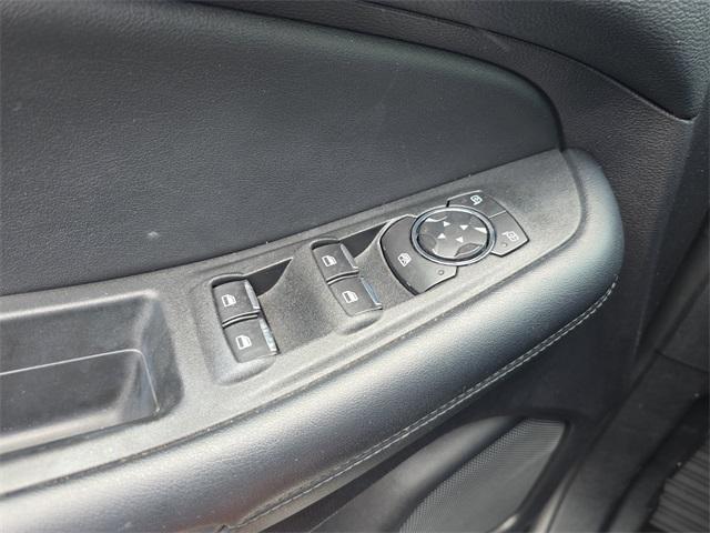 Photo of 2022 Gray Metallic Ford Edge