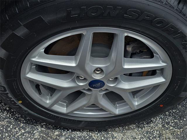 Photo of 2022 Gray Metallic Ford Edge