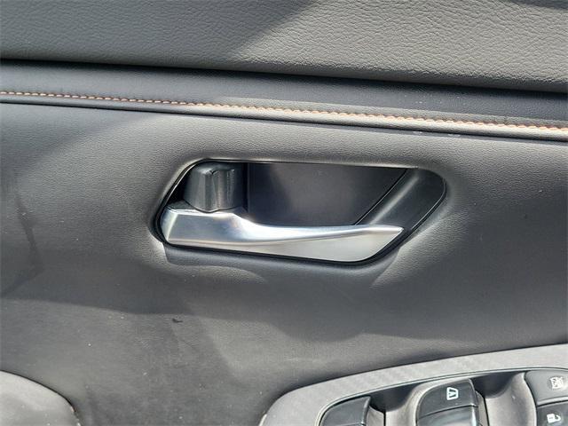 Photo of 2020 Gun Metallic/Super Black Nissan Sentra