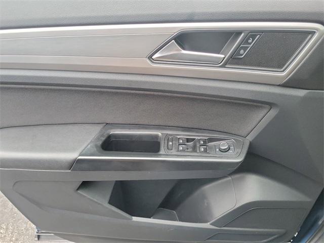 Photo of 2019 Pacific Blue Metallic Volkswagen Atlas