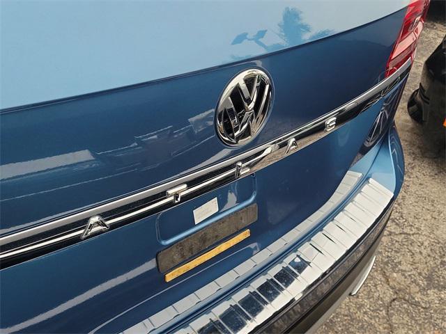 Photo of 2019 Pacific Blue Metallic Volkswagen Atlas