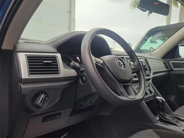 Photo of 2019 Pacific Blue Metallic Volkswagen Atlas