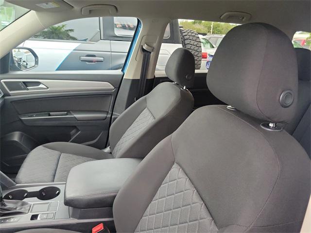 Photo of 2019 Pacific Blue Metallic Volkswagen Atlas