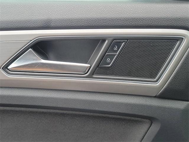 Photo of 2019 Pacific Blue Metallic Volkswagen Atlas