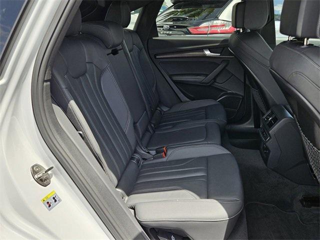 Photo of 2023 White Audi Q5