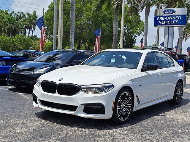 Photo of 2019 Alpine White BMW 540