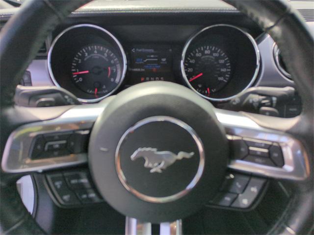 Photo of 2016 Oxford White Ford Mustang