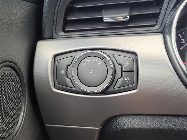 Photo of 2021 Oxford White Ford Mustang