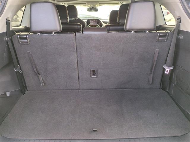 Photo of 2022 Magnetic Gray Metallic Toyota Highlander