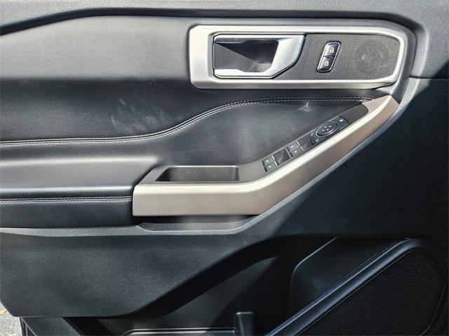 Photo of 2023 Agate Black Metallic Ford Explorer