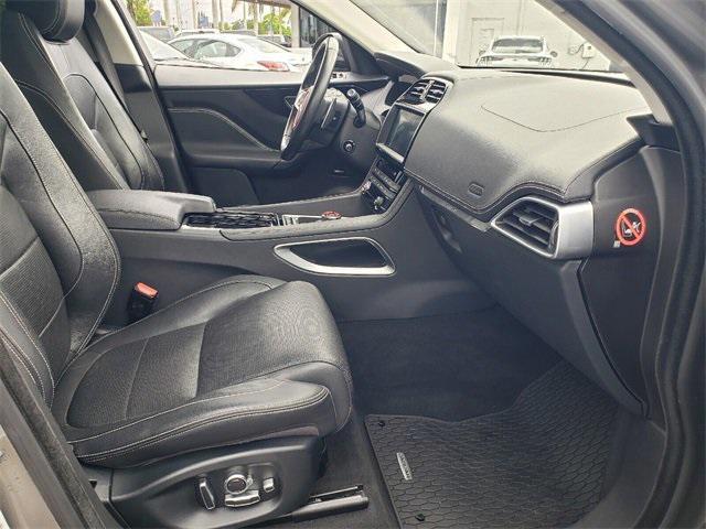 Photo of 2018 Carpathian Grey Jaguar F-PACE