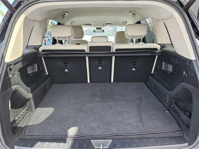 Photo of 2021 Night Black Mercedes-Benz GLB 250