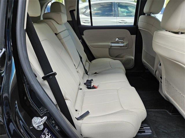 Photo of 2021 Night Black Mercedes-Benz GLB 250